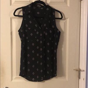 Geometric welt pocket button front tank